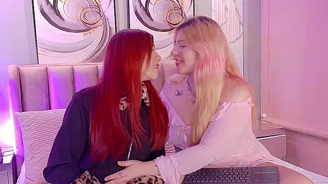SukiandNaomi online show from 22, 9, 2025