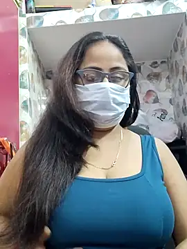 Snapshot of nisha_1110 chatting on 8, 11, 2025 nisha 1110 online show from 8, 11, 2025