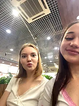 Snapshot of Juice_Bunny chatting on 18, 9, 2025 Juice Bunny online show from 18, 9, 2025