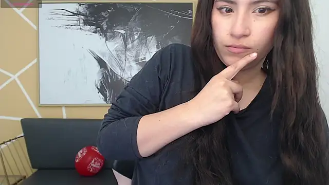 olivia russo  online show from 16, 12, 2025