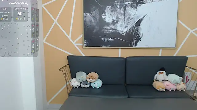 olivia russo  online show from 26, 10, 2025