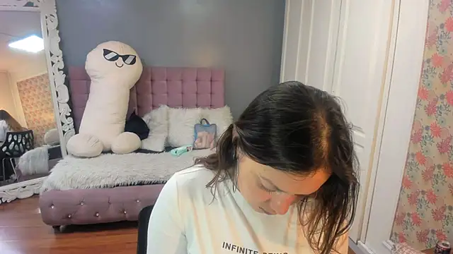 Tammy parker  online show from 21, 11, 2025