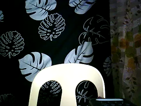 Snapshot of yuana25 chatting on 16, 10, 2025 yuana25 online show from 16, 10, 2025