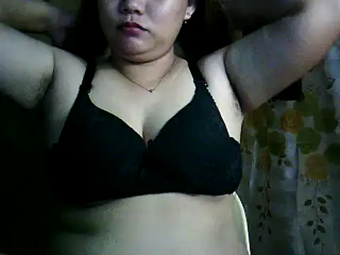 Snapshot of yuana25 chatting on 24, 11, 2025 yuana25 online show from 24, 11, 2025