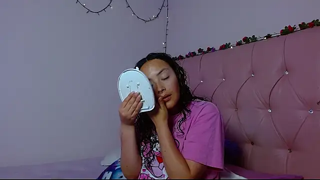 manumeow1 online show from 4, 12, 2025