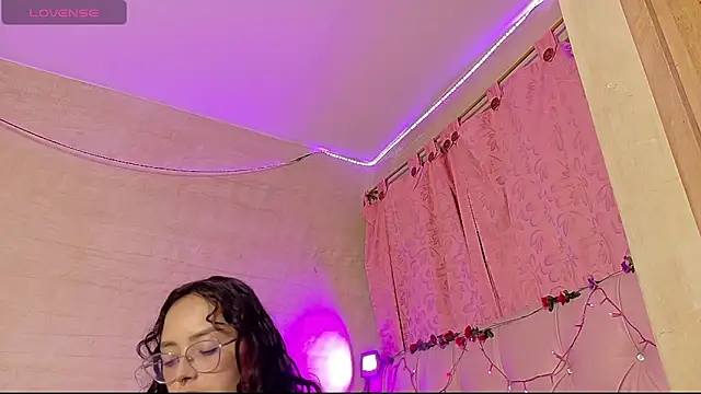 Snapshot of manumeow1 chatting on 22, 5, 2026 manumeow1 online show from 22, 5, 2026