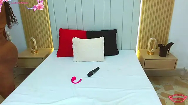 WildScarlet online show from 15, 10, 2025