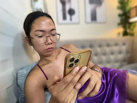 Snapshot of Sluttgwen69 chatting on 1, 5, 2026 Sluttgwen69 online show from 1, 5, 2026