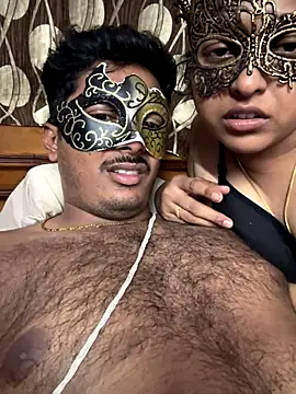 VVcouple online show from 5, 10, 2025