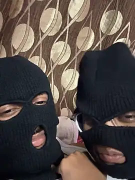 VVcouple online show from 4, 10, 2025