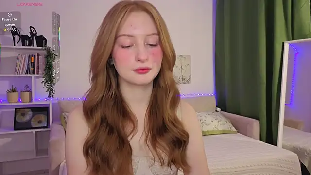 Snapshot of Betty_Twinkle chatting on 28, 9, 2025 Betty Twinkle online show from 28, 9, 2025