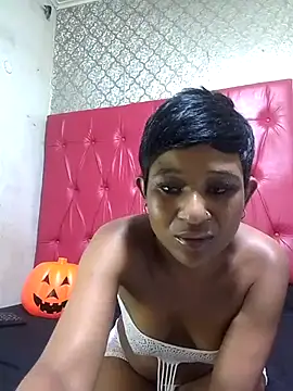 Snapshot of GoldenBigAssCurvy chatting on 18, 11, 2025 GoldenBigAssCurvy online show from 18, 11, 2025