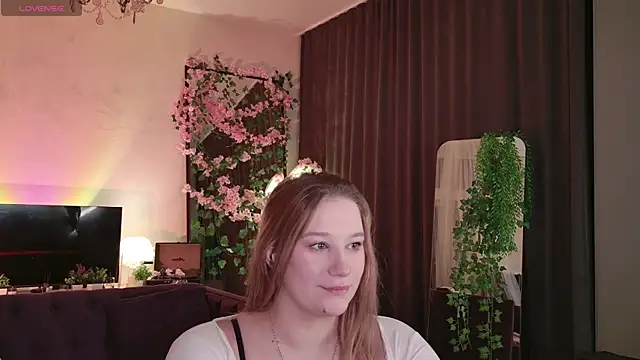 Snapshot of Morvelyn chatting on 13, 5, 2026 Morvelyn online show from 13, 5, 2026