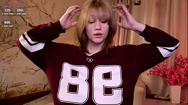 Snapshot of Morvelyn chatting on 18, 11, 2025 Morvelyn online show from 18, 11, 2025