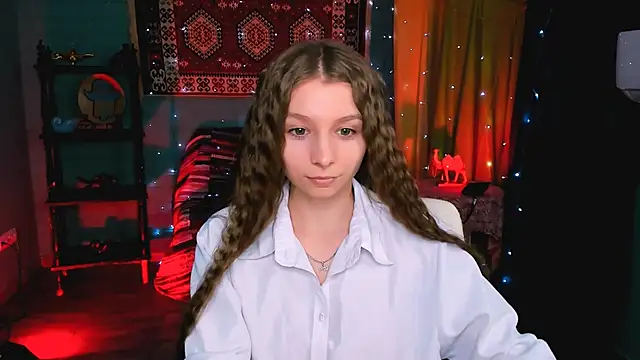 JulieDaniel online show from 11, 5, 2026