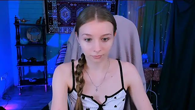 JulieDaniel online show from 22, 7, 2026