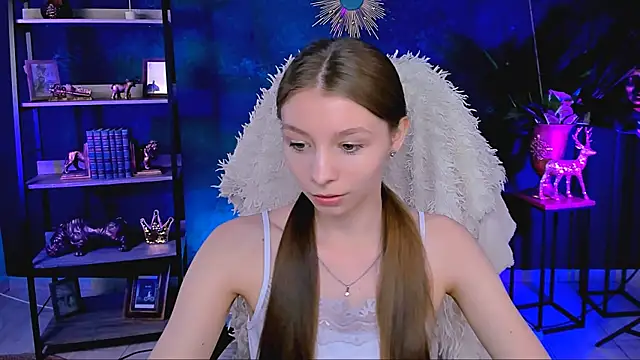JulieDaniel online show from 3, 6, 2026