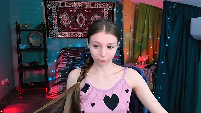 JulieDaniel online show from 24, 4, 2026