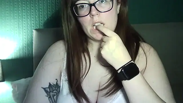 Curvy-BellaX online show from 5, 10, 2025