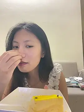 Lil-Gi online show from 30, 10, 2025