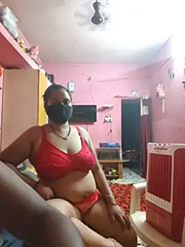 Snapshot of biggbobbsgirl chatting on 27, 5, 2026 biggbobbsgirl online show from 27, 5, 2026