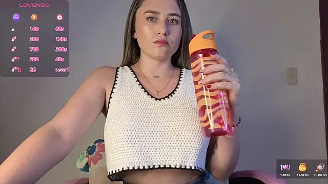 Snapshot of Veronika__Winslow_ chatting on 11, 11, 2025 Veronika Winslow online show from 11, 11, 2025