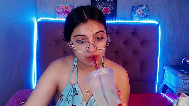 laurenelove online show from 2, 10, 2025