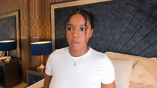 LisaMendez online show from 17, 7, 2026