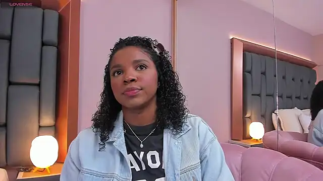 LisaMendez online show from 25, 2, 2026