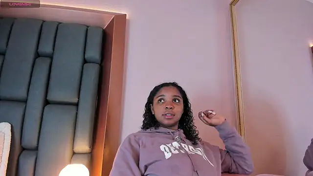 LisaMendez online show from 26, 3, 2026