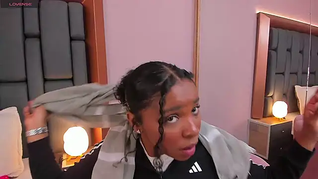 LisaMendez online show from 26, 2, 2026