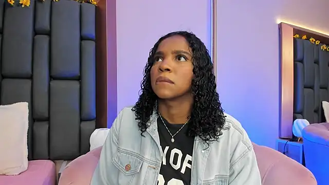 LisaMendez online show from 2, 12, 2025