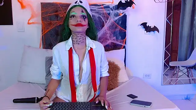 Snapshot of Lilith_Nocturne chatting on 11, 10, 2025 Lilith Nocturne online show from 11, 10, 2025