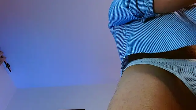 Axel Lover online show from 3, 4, 2026