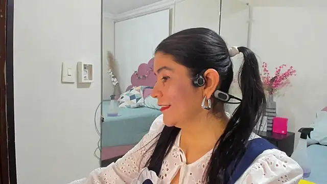 kiraGeiner online show from 23, 3, 2026