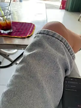 sharon-Hanna online show from 16, 12, 2025