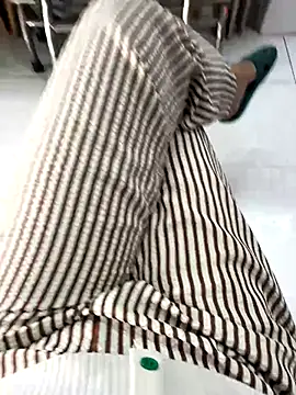 sharon-Hanna online show from 3, 12, 2025