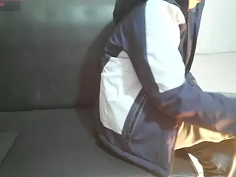 Owe chan online show from 5, 1, 2026