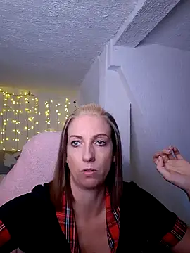 SexyJulia21 online show from 27, 1, 2025