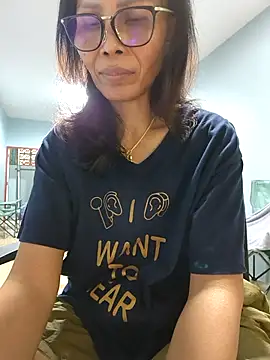 Mama Eva 1 online show from 21, 11, 2025