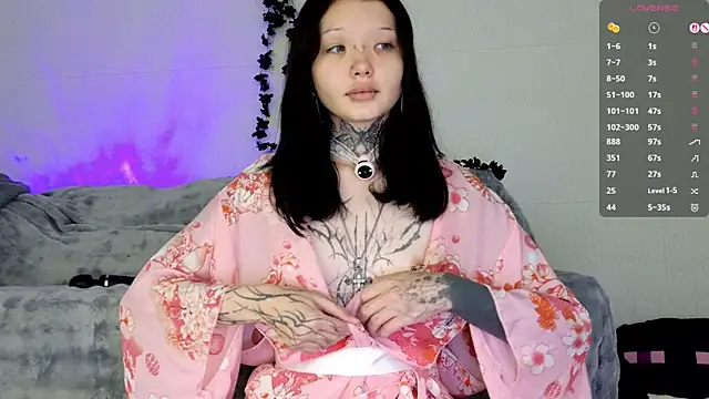 Lein Bone online show from 8, 7, 2026