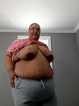 SexyBBW10790 online show from 3, 2, 2026