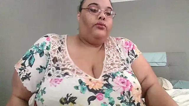 SexyBBW10790 online show from 28, 2, 2026