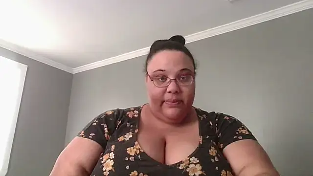 SexyBBW10790 online show from 9, 2, 2026