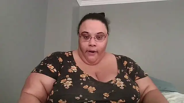 SexyBBW10790 online show from 7, 4, 2026