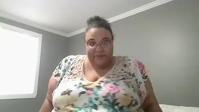 SexyBBW10790 online show from 15, 2, 2026