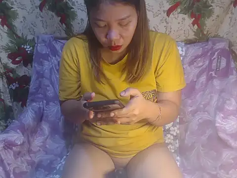 Snapshot of wild_rose69 chatting on 5, 1, 2026 wild rose69 online show from 5, 1, 2026