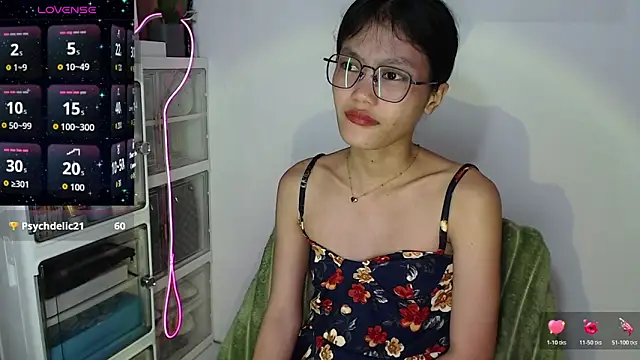 Snapshot of skinny_gracie chatting on 23, 4, 2026 skinny gracie online show from 23, 4, 2026