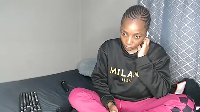 SlenderCharm98 online show from 19, 11, 2025