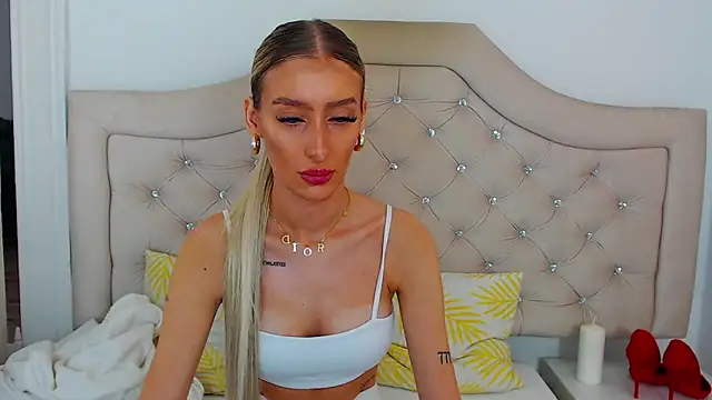 Snapshot of NatalieSensual chatting on 13, 11, 2025 NatalieSensual online show from 13, 11, 2025